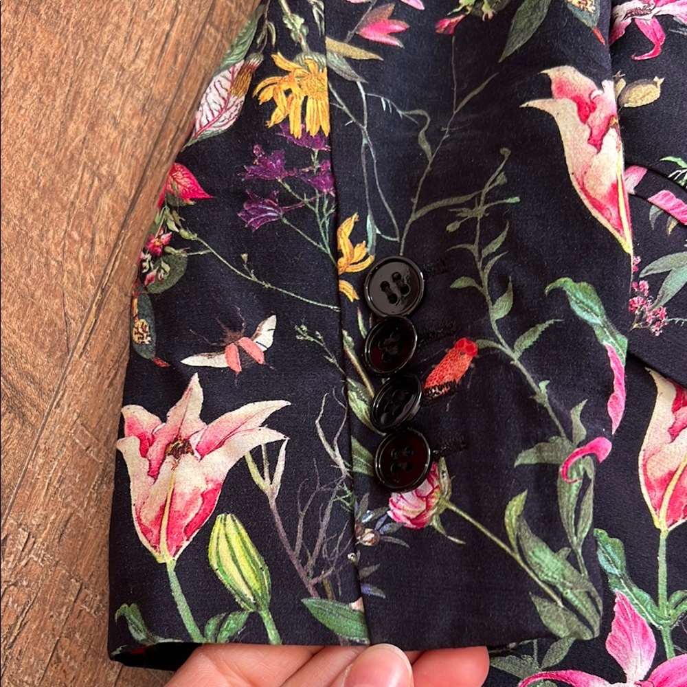 Floral Black Blazer - Picture 7 of 9